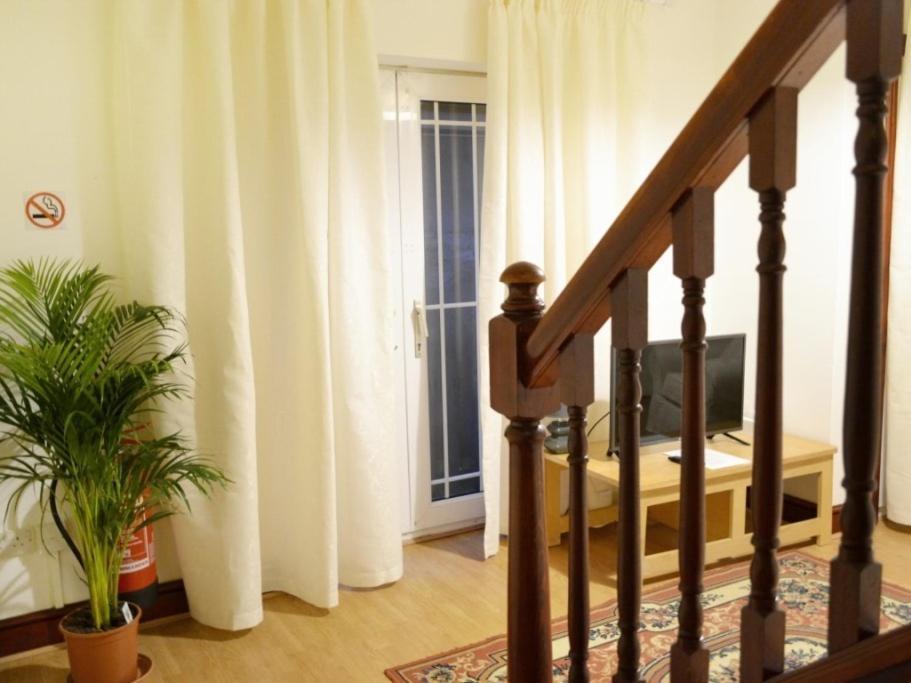 Cardigan And Celtic Bay Guest House Aberystwyth Room photo