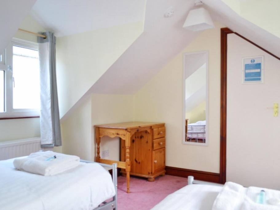 Cardigan And Celtic Bay Guest House Aberystwyth Room photo