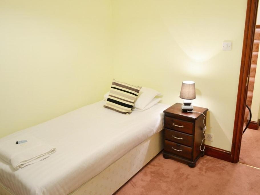 Cardigan And Celtic Bay Guest House Aberystwyth Room photo